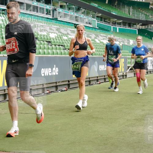 13.09.2026 - 21. swb-Marathon Bremen Michael Burmester http://msf.ph/oto/10436274 13.09.2026 13:05:41 Laufen im Stadion 109, 178, 217, 244, 287, 303, 323, 394, 430, 454, 536, 565, 578, 613, 647, 784, 891, 900, 1073, 1239, 1243, 1274, 1307, 1308, 1365, 1373, 1380, 1456, 1533, 1574, 1581, 1627, 1656, 1687, 1780, 1823, 1909, 1914, 1932, 1941, 2023, 2076, 2089, 2126, 2241, 2244, 2265, 2301, 2310, 2355, 2356, 2369, 2393, 2430, 2452, 2464, 2602, 2723, 2742, 2764, 2867, 2872, 2910, 2919, 2957, 2959, 2985, 3028, 3030, 3115, 3217, 3278, 3320, 3343, 3419, 3444, 3485, 3521, 3796, 3909 meine-sportfotos.de