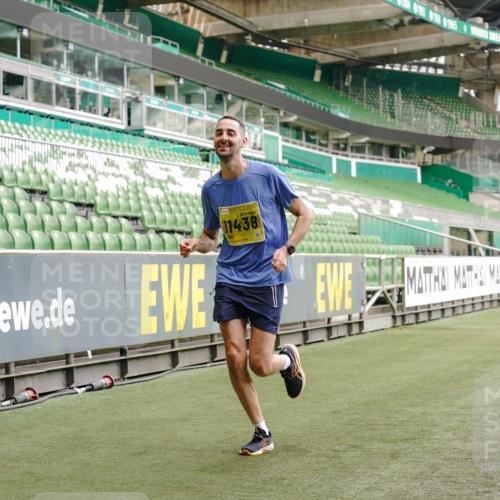 13.09.2026 - 21. swb-Marathon Bremen Michael Burmester http://msf.ph/oto/10436309 13.09.2026 10:26:12 Laufen im Stadion 10143, 10210, 10214, 10228, 10289, 10312, 10318, 10319, 10336, 10342, 10346, 10352, 10358, 10398, 10436, 10445, 10447, 10454, 10456, 10464, 10504, 10536, 10541, 10583, 10593, 10735, 10742, 10744, 10775, 10806, 10807, 10816, 10861, 10866, 10873, 10987, 10988, 10992, 11015, 11019, 11020, 11063, 11088, 11108, 11130, 11135, 11155, 11187, 11199, 11209, 11232, 11265, 11279, 11312, 11375, 11447, 11468, 11607, 11615, 11704, 11758, 11948, 12426 meine-sportfotos.de