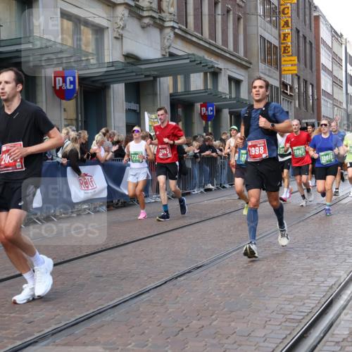 13.09.2026 - 21. swb-Marathon Bremen Strokosch-Dieckow http://msf.ph/oto/10436317 13.09.2026 13:14:25 Ziel 199, 376, 615, 616, 889, 1455, 1748, 1814, 2251, 2847, 2971, 2997, 3012, 3057, 3175, 3206, 3821, 3834, 4097, 4226, 4246, 4569, 4586, 4685, 4968, 5239, 5315, 5649, 5794, 5796, 5962, 6404, 6472, 6506, 7117, 7251, 7782, 8366, 8409, 9242, 9523, 9868, 10016, 13141, 107, 235, 376, 469, 1043, 1125, 1492, 1542, 1613, 1814, 1998, 2043, 2084, 2203, 2913, 2922, 3085, 3545, 4452, 4728, 5836, 5986, 6130, 6145, 6506, 7029, 7435, 7591, 7659, 7963, 8886, 8919, 9783 meine-sportfotos.de