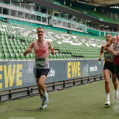 13.09.2026 - 21. swb-Marathon Bremen Michael Burmester http://msf.ph/oto/10436347 13.09.2026 12:39:00 Laufen im Stadion 277, 346, 807, 895, 901, 1090, 1118, 1248, 1320, 1323, 1472, 1508, 1576, 1587, 1604, 1717, 1751, 1758, 1795, 1800, 1852, 1911, 2049, 2099, 2141, 2352, 2670, 3080, 3606, 3744, 5160, 5163, 5912, 6112, 7650, 8077, 8081, 8467, 9399, 9522, 9617, 9630, 13080, 250, 272, 365, 850, 1089, 1288, 1550, 1875, 1993, 4232, 7692, 8075, 13033 meine-sportfotos.de