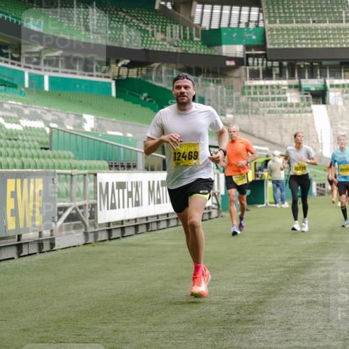 13.09.2026 - 21. swb-Marathon Bremen Michael Burmester http://msf.ph/oto/10436364 13.09.2026 10:26:13 Laufen im Stadion 10143, 10210, 10214, 10228, 10289, 10312, 10318, 10319, 10336, 10342, 10346, 10352, 10358, 10398, 10436, 10445, 10447, 10454, 10456, 10464, 10504, 10536, 10541, 10583, 10593, 10735, 10742, 10744, 10775, 10806, 10807, 10816, 10861, 10866, 10873, 10987, 10988, 10992, 11015, 11019, 11020, 11063, 11088, 11108, 11130, 11135, 11155, 11187, 11193, 11199, 11209, 11232, 11265, 11279, 11312, 11375, 11447, 11468, 11607, 11615, 11704, 11758, 11948, 12426 meine-sportfotos.de