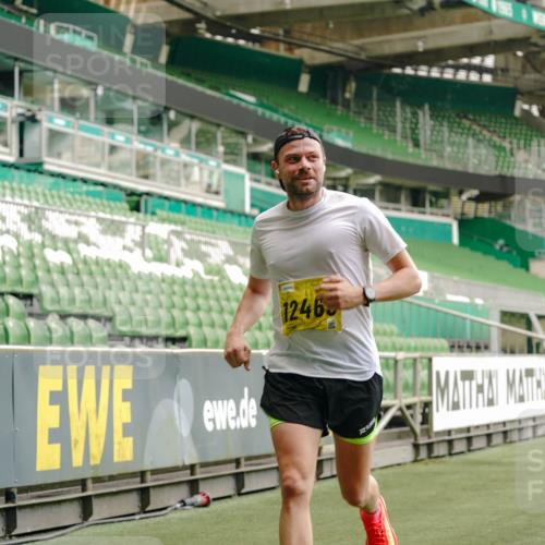 13.09.2026 - 21. swb-Marathon Bremen Michael Burmester http://msf.ph/oto/10436382 13.09.2026 10:26:15 Laufen im Stadion 10096, 10143, 10172, 10210, 10214, 10228, 10289, 10312, 10318, 10319, 10336, 10342, 10346, 10352, 10358, 10398, 10436, 10445, 10447, 10454, 10456, 10464, 10504, 10536, 10541, 10583, 10593, 10628, 10735, 10742, 10744, 10806, 10807, 10816, 10861, 10866, 10873, 10987, 10988, 10992, 11015, 11019, 11020, 11063, 11088, 11108, 11130, 11135, 11155, 11187, 11193, 11199, 11209, 11232, 11265, 11279, 11312, 11375, 11447, 11468, 11615, 11758, 11948, 12426 meine-sportfotos.de