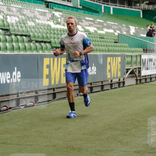 13.09.2026 - 21. swb-Marathon Bremen Michael Burmester http://msf.ph/oto/10436416 13.09.2026 12:39:03 Laufen im Stadion 277, 346, 807, 895, 901, 1090, 1118, 1248, 1320, 1323, 1472, 1508, 1576, 1587, 1604, 1717, 1751, 1758, 1795, 1800, 1852, 1911, 2049, 2099, 2141, 2352, 2670, 3080, 3606, 3744, 5160, 5163, 5912, 6112, 6630, 7650, 8077, 8081, 8467, 9399, 9522, 9617, 9630, 10034, 13080, 250, 272, 365, 850, 1089, 1288, 1550, 1875, 1993, 4232, 7692, 8075, 13033 meine-sportfotos.de