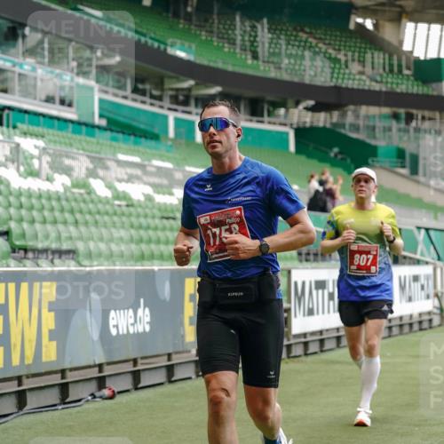 13.09.2026 - 21. swb-Marathon Bremen Michael Burmester http://msf.ph/oto/10436672 13.09.2026 12:39:16 Laufen im Stadion 277, 346, 453, 807, 895, 901, 1118, 1248, 1320, 1323, 1379, 1472, 1508, 1540, 1576, 1587, 1604, 1717, 1751, 1758, 1795, 1800, 1852, 1911, 2049, 2099, 2141, 2352, 2670, 3080, 3606, 3744, 5160, 5163, 5912, 6112, 6630, 7118, 7650, 8077, 8467, 9399, 9522, 9617, 9630, 10034, 13080, 365, 850, 1288, 1550, 1875, 1993, 4232, 7692, 7768, 8075, 13033 meine-sportfotos.de