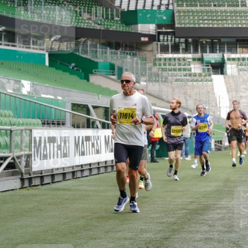 13.09.2026 - 21. swb-Marathon Bremen Michael Burmester http://msf.ph/oto/10436674 13.09.2026 10:26:23 Laufen im Stadion 10096, 10143, 10172, 10210, 10214, 10228, 10231, 10289, 10312, 10318, 10319, 10336, 10342, 10346, 10352, 10358, 10398, 10436, 10445, 10447, 10454, 10456, 10464, 10504, 10514, 10536, 10541, 10583, 10628, 10638, 10735, 10742, 10744, 10806, 10807, 10816, 10861, 10866, 10873, 10956, 10987, 10988, 10992, 11015, 11019, 11020, 11063, 11088, 11108, 11130, 11135, 11155, 11187, 11193, 11199, 11209, 11232, 11265, 11279, 11312, 11447, 11468, 11615, 11758, 11948 meine-sportfotos.de
