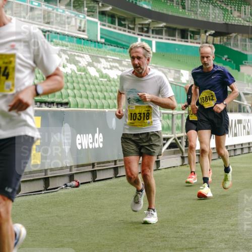 13.09.2026 - 21. swb-Marathon Bremen Michael Burmester http://msf.ph/oto/10436802 13.09.2026 10:26:26 Laufen im Stadion 10096, 10143, 10172, 10210, 10214, 10228, 10231, 10289, 10312, 10318, 10319, 10336, 10342, 10346, 10352, 10398, 10436, 10445, 10447, 10454, 10464, 10489, 10504, 10514, 10536, 10541, 10583, 10628, 10638, 10735, 10742, 10744, 10806, 10807, 10861, 10866, 10873, 10956, 10987, 10988, 10992, 11015, 11019, 11020, 11060, 11063, 11088, 11108, 11130, 11135, 11155, 11187, 11193, 11199, 11209, 11232, 11279, 11312, 11447, 11468, 11615, 11758 meine-sportfotos.de