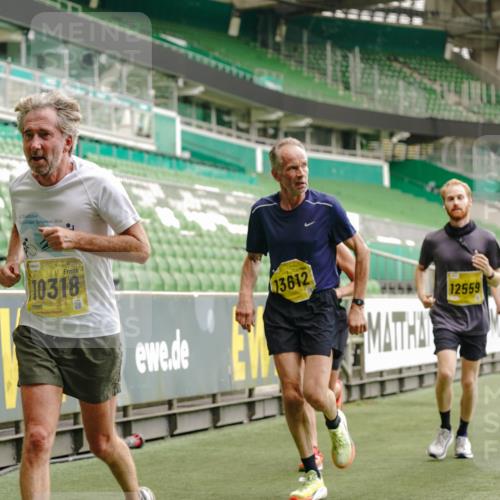 13.09.2026 - 21. swb-Marathon Bremen Michael Burmester http://msf.ph/oto/10436845 13.09.2026 10:26:27 Laufen im Stadion 10096, 10143, 10172, 10210, 10214, 10228, 10231, 10289, 10312, 10318, 10319, 10336, 10342, 10346, 10352, 10398, 10436, 10445, 10447, 10454, 10464, 10489, 10504, 10514, 10536, 10541, 10583, 10628, 10638, 10735, 10742, 10744, 10806, 10807, 10861, 10866, 10873, 10956, 10987, 10988, 10992, 11015, 11019, 11020, 11060, 11063, 11088, 11108, 11110, 11130, 11135, 11155, 11187, 11193, 11199, 11209, 11232, 11279, 11312, 11447, 11468, 11615, 11758 meine-sportfotos.de