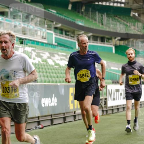13.09.2026 - 21. swb-Marathon Bremen Michael Burmester http://msf.ph/oto/10436867 13.09.2026 10:26:27 Laufen im Stadion 10096, 10143, 10172, 10210, 10214, 10228, 10231, 10289, 10312, 10318, 10319, 10336, 10342, 10346, 10352, 10398, 10436, 10445, 10447, 10454, 10464, 10489, 10504, 10514, 10536, 10541, 10583, 10628, 10638, 10735, 10742, 10744, 10806, 10807, 10861, 10866, 10873, 10956, 10987, 10988, 10992, 11015, 11019, 11020, 11060, 11063, 11088, 11108, 11110, 11130, 11135, 11155, 11187, 11193, 11199, 11209, 11232, 11279, 11312, 11447, 11468, 11615, 11758 meine-sportfotos.de