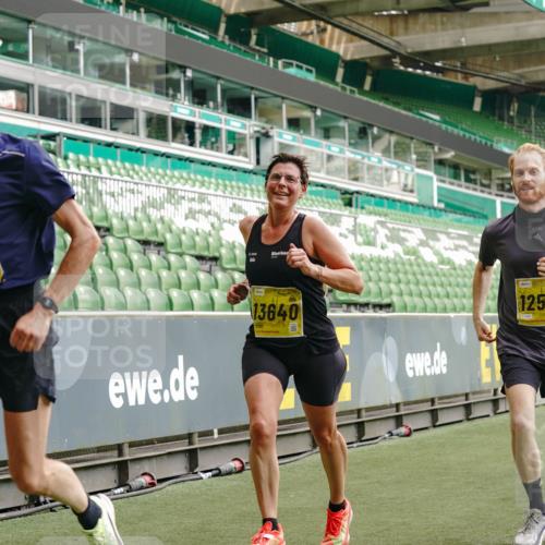 13.09.2026 - 21. swb-Marathon Bremen Michael Burmester http://msf.ph/oto/10436940 13.09.2026 10:26:29 Laufen im Stadion 10096, 10143, 10172, 10210, 10214, 10228, 10231, 10289, 10312, 10318, 10319, 10336, 10342, 10346, 10352, 10398, 10436, 10445, 10447, 10454, 10464, 10489, 10504, 10514, 10536, 10541, 10583, 10628, 10638, 10735, 10742, 10744, 10806, 10807, 10861, 10866, 10873, 10956, 10987, 10988, 10992, 11015, 11019, 11020, 11060, 11063, 11088, 11108, 11110, 11130, 11135, 11155, 11187, 11193, 11199, 11209, 11232, 11279, 11312, 11447, 11615, 11758 meine-sportfotos.de