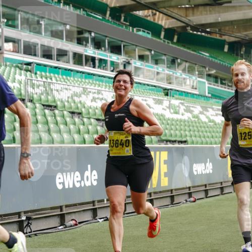 13.09.2026 - 21. swb-Marathon Bremen Michael Burmester http://msf.ph/oto/10436953 13.09.2026 10:26:29 Laufen im Stadion 10096, 10143, 10172, 10210, 10214, 10228, 10231, 10289, 10312, 10318, 10319, 10336, 10342, 10346, 10352, 10398, 10436, 10445, 10447, 10454, 10464, 10489, 10504, 10514, 10536, 10541, 10583, 10628, 10638, 10735, 10742, 10744, 10806, 10807, 10861, 10866, 10873, 10956, 10987, 10988, 10992, 11015, 11019, 11020, 11060, 11063, 11088, 11108, 11110, 11130, 11135, 11155, 11187, 11193, 11199, 11209, 11232, 11279, 11312, 11447, 11615, 11758 meine-sportfotos.de