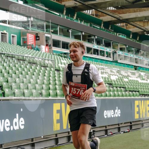 13.09.2026 - 21. swb-Marathon Bremen Michael Burmester http://msf.ph/oto/10437010 13.09.2026 12:39:31 Laufen im Stadion 277, 346, 453, 807, 901, 1118, 1248, 1320, 1323, 1379, 1472, 1508, 1540, 1576, 1587, 1717, 1751, 1758, 1795, 1800, 1852, 1911, 2049, 2099, 2141, 2352, 3080, 3606, 3744, 5160, 5163, 5912, 6112, 6630, 7118, 7650, 8077, 8467, 9399, 9617, 9630, 10034, 13080, 365, 850, 1288, 1485, 1550, 1875, 1993, 2073, 4232, 7244, 7692, 7768, 8075, 13033 meine-sportfotos.de