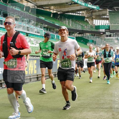 13.09.2026 - 21. swb-Marathon Bremen Michael Burmester http://msf.ph/oto/10437083 13.09.2026 13:05:53 Laufen im Stadion 109, 178, 217, 244, 287, 303, 323, 372, 394, 430, 454, 536, 565, 578, 613, 647, 784, 891, 900, 1073, 1083, 1205, 1239, 1243, 1274, 1307, 1308, 1365, 1373, 1380, 1437, 1456, 1533, 1574, 1581, 1627, 1656, 1687, 1780, 1823, 1848, 1909, 1914, 1932, 1941, 2023, 2076, 2089, 2126, 2241, 2244, 2265, 2275, 2301, 2310, 2355, 2356, 2393, 2430, 2452, 2464, 2602, 2723, 2742, 2764, 2867, 2902, 2910, 2919, 2957, 2959, 2985, 3030, 3115, 3217, 3278, 3320, 3343, 3419, 3444, 3485 meine-sportfotos.de