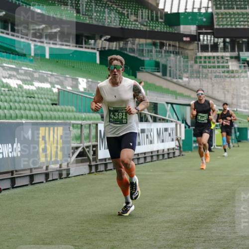 13.09.2026 - 21. swb-Marathon Bremen Michael Burmester http://msf.ph/oto/10437212 13.09.2026 12:39:43 Laufen im Stadion 277, 453, 807, 862, 901, 1248, 1320, 1323, 1379, 1472, 1508, 1540, 1576, 1587, 1717, 1751, 1758, 1795, 1800, 1852, 1901, 1911, 1950, 2049, 2099, 2352, 3080, 3606, 3744, 4381, 5160, 5163, 5912, 6112, 6630, 7118, 7671, 8467, 9399, 9630, 10034, 13080, 13224, 365, 850, 1288, 1485, 1550, 1583, 1875, 1993, 2073, 3617, 4232, 7244, 7692, 7768, 8075, 8729, 13033 meine-sportfotos.de