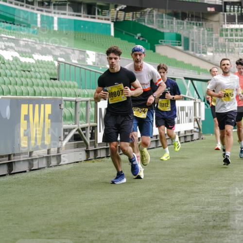 13.09.2026 - 21. swb-Marathon Bremen Michael Burmester http://msf.ph/oto/10437259 13.09.2026 10:26:35 Laufen im Stadion 10096, 10143, 10172, 10210, 10214, 10228, 10231, 10269, 10289, 10310, 10312, 10318, 10319, 10336, 10342, 10346, 10352, 10398, 10436, 10445, 10447, 10454, 10464, 10489, 10504, 10514, 10536, 10541, 10566, 10583, 10628, 10638, 10735, 10742, 10744, 10806, 10807, 10861, 10866, 10873, 10897, 10898, 10956, 10987, 10988, 10992, 11015, 11019, 11020, 11060, 11063, 11088, 11108, 11110, 11130, 11135, 11155, 11187, 11193, 11199, 11209, 11232, 11279, 11312, 11447 meine-sportfotos.de