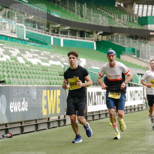 13.09.2026 - 21. swb-Marathon Bremen Michael Burmester http://msf.ph/oto/10437306 13.09.2026 10:26:35 Laufen im Stadion 10096, 10143, 10172, 10210, 10214, 10228, 10231, 10269, 10289, 10310, 10312, 10318, 10319, 10336, 10342, 10346, 10352, 10398, 10436, 10445, 10447, 10454, 10464, 10489, 10504, 10514, 10536, 10541, 10566, 10583, 10628, 10638, 10735, 10742, 10744, 10806, 10807, 10861, 10866, 10873, 10897, 10898, 10956, 10987, 10988, 10992, 11015, 11019, 11020, 11060, 11063, 11088, 11108, 11110, 11130, 11135, 11155, 11187, 11193, 11199, 11209, 11232, 11279, 11312, 11447 meine-sportfotos.de