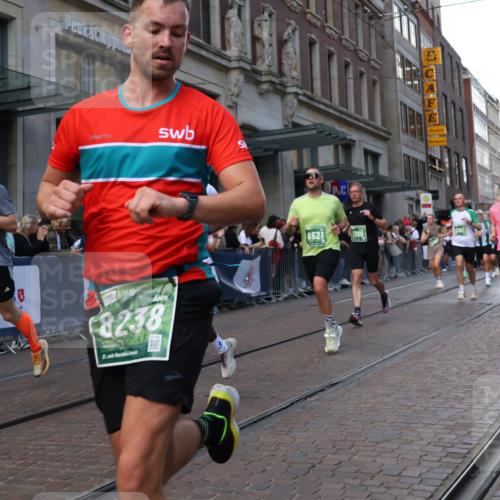 13.09.2026 - 21. swb-Marathon Bremen Strokosch-Dieckow http://msf.ph/oto/10437472 13.09.2026 13:14:48 Ziel 1510, 1664, 2383, 3357, 3504, 3717, 3743, 4111, 4382, 4968, 4992, 5003, 5149, 5294, 5298, 5385, 5417, 5471, 5796, 6351, 6379, 6404, 6521, 6528, 6717, 6773, 6902, 7190, 7432, 7497, 7515, 7730, 8238, 9253, 9338, 9363, 9483, 9523, 9797, 13137, 13139, 13141, 199, 376, 615, 616, 889, 1043, 1455, 1492, 1748, 1814, 2251, 2847, 2971, 2997, 3012, 3057, 3085, 3175, 3206, 3821, 3834, 4097, 4226, 4246, 4569, 4586, 4685, 4968, 5239, 5315, 5649, 5794, 5962, 6404, 6472, 6506, 9523, 13141 meine-sportfotos.de