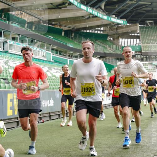13.09.2026 - 21. swb-Marathon Bremen Michael Burmester http://msf.ph/oto/10437501 13.09.2026 10:26:40 Laufen im Stadion 10096, 10142, 10143, 10172, 10210, 10214, 10228, 10231, 10269, 10289, 10310, 10312, 10318, 10319, 10342, 10346, 10352, 10398, 10436, 10445, 10447, 10454, 10464, 10489, 10504, 10514, 10536, 10541, 10566, 10583, 10628, 10638, 10735, 10742, 10744, 10806, 10807, 10866, 10873, 10897, 10898, 10956, 10987, 10988, 10992, 11015, 11019, 11020, 11060, 11063, 11088, 11108, 11110, 11130, 11135, 11148, 11155, 11187, 11193, 11199, 11209, 11232, 11279, 11312, 11447 meine-sportfotos.de