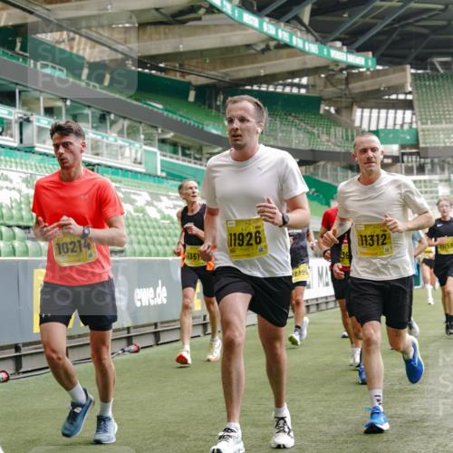 13.09.2026 - 21. swb-Marathon Bremen Michael Burmester http://msf.ph/oto/10437521 13.09.2026 10:26:40 Laufen im Stadion 10096, 10142, 10143, 10172, 10210, 10214, 10228, 10231, 10269, 10289, 10310, 10312, 10318, 10319, 10342, 10346, 10352, 10398, 10436, 10445, 10447, 10454, 10464, 10489, 10504, 10514, 10536, 10541, 10566, 10583, 10628, 10638, 10735, 10742, 10744, 10806, 10807, 10866, 10873, 10897, 10898, 10956, 10987, 10988, 10992, 11015, 11019, 11020, 11060, 11063, 11088, 11108, 11110, 11130, 11135, 11148, 11155, 11187, 11193, 11199, 11209, 11232, 11279, 11312, 11447 meine-sportfotos.de