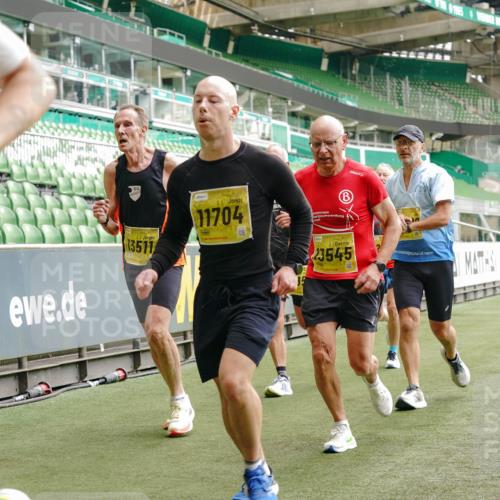 13.09.2026 - 21. swb-Marathon Bremen Michael Burmester http://msf.ph/oto/10437616 13.09.2026 10:26:42 Laufen im Stadion 10096, 10142, 10143, 10172, 10210, 10214, 10228, 10231, 10269, 10289, 10310, 10312, 10318, 10319, 10342, 10346, 10352, 10398, 10436, 10445, 10447, 10454, 10464, 10489, 10504, 10514, 10536, 10541, 10566, 10583, 10628, 10638, 10735, 10742, 10744, 10806, 10807, 10866, 10873, 10897, 10898, 10956, 10987, 10988, 10992, 11015, 11019, 11020, 11060, 11063, 11088, 11108, 11110, 11130, 11135, 11148, 11155, 11187, 11193, 11199, 11209, 11232, 11279, 11312, 11447 meine-sportfotos.de