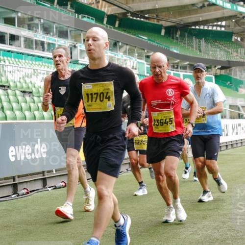 13.09.2026 - 21. swb-Marathon Bremen Michael Burmester http://msf.ph/oto/10437641 13.09.2026 10:26:42 Laufen im Stadion 10096, 10142, 10143, 10172, 10210, 10214, 10228, 10231, 10269, 10289, 10310, 10312, 10318, 10319, 10342, 10346, 10352, 10398, 10436, 10445, 10447, 10454, 10464, 10489, 10504, 10514, 10536, 10541, 10566, 10583, 10628, 10638, 10735, 10742, 10744, 10806, 10807, 10866, 10873, 10897, 10898, 10956, 10987, 10988, 10992, 11015, 11019, 11020, 11060, 11063, 11088, 11108, 11110, 11130, 11135, 11148, 11155, 11187, 11193, 11199, 11209, 11232, 11279, 11312, 11447 meine-sportfotos.de