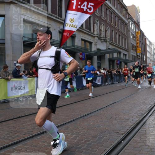 13.09.2026 - 21. swb-Marathon Bremen Strokosch-Dieckow http://msf.ph/oto/10437733 13.09.2026 13:14:53 Ziel 1510, 1664, 2383, 3357, 3504, 3717, 3743, 4111, 4382, 4992, 5003, 5149, 5294, 5298, 5385, 5417, 5471, 6011, 6351, 6521, 6528, 6717, 6773, 6902, 7190, 7432, 7497, 7515, 7717, 7730, 8086, 8238, 8254, 8255, 9253, 9338, 9363, 9483, 13137, 13139, 199, 615, 616, 889, 1455, 1748, 2251, 2847, 2971, 2997, 3012, 3057, 3175, 3206, 3821, 3834, 4097, 4226, 4246, 4569, 4586, 4685, 4968, 5239, 5315, 5471, 5649, 5796, 5962, 6379, 6404, 6472, 6528, 9523, 9797, 13141 meine-sportfotos.de