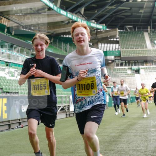 13.09.2026 - 21. swb-Marathon Bremen Michael Burmester http://msf.ph/oto/10437737 13.09.2026 10:26:44 Laufen im Stadion 10096, 10142, 10143, 10172, 10210, 10214, 10228, 10231, 10269, 10289, 10310, 10312, 10318, 10319, 10342, 10346, 10352, 10398, 10436, 10445, 10447, 10454, 10464, 10489, 10504, 10514, 10536, 10541, 10566, 10583, 10628, 10638, 10735, 10742, 10744, 10806, 10807, 10866, 10873, 10897, 10898, 10956, 10987, 10988, 10992, 11015, 11019, 11020, 11060, 11063, 11088, 11108, 11110, 11130, 11135, 11148, 11155, 11187, 11193, 11199, 11209, 11232, 11279, 11312, 11447 meine-sportfotos.de