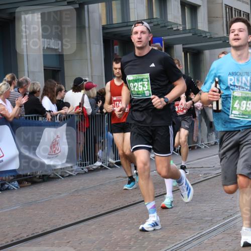 13.09.2026 - 21. swb-Marathon Bremen Strokosch-Dieckow http://msf.ph/oto/10437778 13.09.2026 13:14:55 Ziel 1664, 2383, 3357, 3717, 3743, 4111, 4382, 4646, 4992, 5003, 5149, 5294, 5298, 5385, 5417, 6011, 6351, 6521, 6717, 6773, 6902, 7190, 7346, 7432, 7497, 7515, 7717, 7730, 8086, 8254, 8255, 9253, 9338, 9363, 9483, 13137, 13139, 199, 615, 616, 889, 1455, 1510, 1748, 2251, 2847, 2971, 2997, 3012, 3057, 3175, 3206, 3504, 3717, 3834, 4097, 4226, 4246, 4569, 4586, 4968, 5239, 5315, 5471, 5649, 5796, 5962, 6379, 6404, 6472, 6528, 8238, 9523, 9797, 13141 meine-sportfotos.de