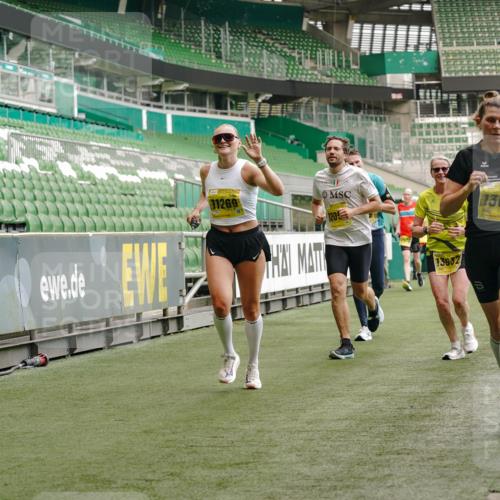 13.09.2026 - 21. swb-Marathon Bremen Michael Burmester http://msf.ph/oto/10437818 13.09.2026 10:26:46 Laufen im Stadion 10096, 10142, 10172, 10210, 10214, 10228, 10231, 10269, 10289, 10310, 10312, 10318, 10319, 10342, 10346, 10352, 10398, 10436, 10445, 10447, 10454, 10464, 10489, 10504, 10514, 10536, 10541, 10566, 10583, 10628, 10638, 10735, 10742, 10744, 10806, 10807, 10866, 10873, 10897, 10898, 10956, 10987, 10988, 10992, 11015, 11019, 11020, 11060, 11063, 11088, 11108, 11110, 11130, 11135, 11148, 11155, 11187, 11193, 11199, 11209, 11232, 11279, 11312, 11447 meine-sportfotos.de
