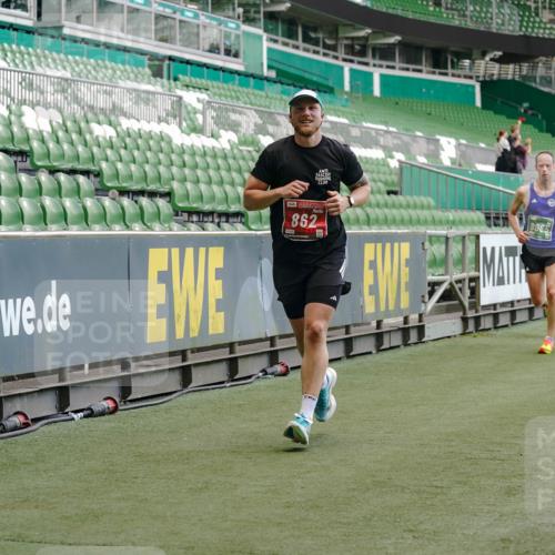 13.09.2026 - 21. swb-Marathon Bremen Michael Burmester http://msf.ph/oto/10437883 13.09.2026 12:40:21 Laufen im Stadion 126, 371, 453, 603, 640, 650, 671, 735, 744, 807, 862, 912, 957, 1136, 1336, 1379, 1381, 1508, 1540, 1571, 1576, 1614, 1717, 1751, 1758, 1795, 1800, 1852, 1860, 1901, 1930, 1950, 2049, 2099, 3744, 4381, 4936, 5912, 6201, 6630, 7118, 7671, 8467, 9329, 9630, 10034, 13080, 13224, 365, 466, 658, 850, 1090, 1288, 1385, 1485, 1583, 1754, 1993, 2073, 2585, 3617, 7244, 7692, 7768, 8075, 8729, 13033 meine-sportfotos.de