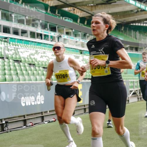 13.09.2026 - 21. swb-Marathon Bremen Michael Burmester http://msf.ph/oto/10437897 13.09.2026 10:26:48 Laufen im Stadion 10096, 10142, 10172, 10210, 10214, 10228, 10231, 10269, 10289, 10310, 10312, 10318, 10319, 10342, 10346, 10352, 10398, 10436, 10445, 10447, 10454, 10464, 10489, 10504, 10514, 10536, 10541, 10566, 10583, 10628, 10638, 10735, 10742, 10744, 10806, 10807, 10866, 10873, 10897, 10898, 10956, 10987, 10988, 10992, 11015, 11019, 11020, 11060, 11063, 11088, 11108, 11110, 11130, 11135, 11148, 11155, 11187, 11193, 11199, 11209, 11232, 11279, 11312, 11447 meine-sportfotos.de