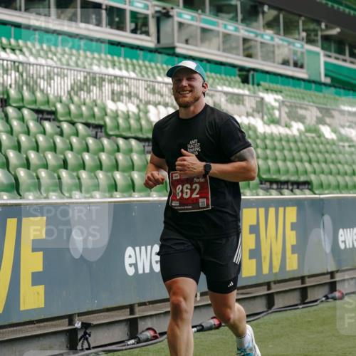 13.09.2026 - 21. swb-Marathon Bremen Michael Burmester http://msf.ph/oto/10437912 13.09.2026 12:40:22 Laufen im Stadion 126, 371, 453, 603, 640, 650, 671, 735, 744, 807, 862, 912, 957, 1136, 1336, 1379, 1381, 1508, 1540, 1571, 1576, 1614, 1717, 1751, 1758, 1795, 1800, 1852, 1860, 1901, 1930, 1950, 2049, 2099, 3744, 4381, 4936, 5912, 6201, 6630, 7118, 7671, 8065, 8467, 9329, 9630, 10034, 13080, 13224, 365, 466, 658, 850, 1090, 1288, 1385, 1485, 1583, 1754, 1993, 2073, 2585, 3617, 7244, 7692, 7768, 8075, 8729, 13033 meine-sportfotos.de