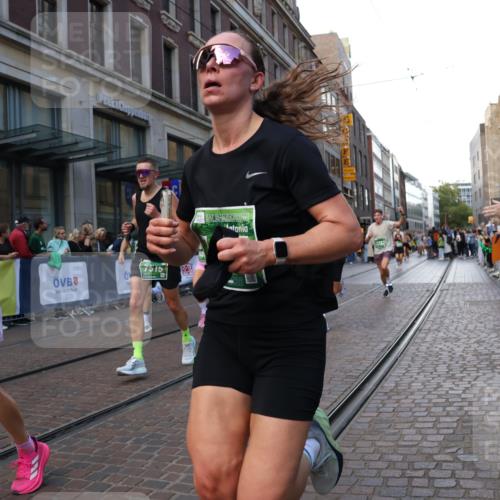 13.09.2026 - 21. swb-Marathon Bremen Strokosch-Dieckow http://msf.ph/oto/10437954 13.09.2026 13:14:59 Ziel 1664, 3357, 3743, 4111, 4382, 4646, 4663, 4992, 5003, 5149, 5385, 5417, 6011, 6351, 6521, 6526, 6773, 6902, 7291, 7346, 7432, 7497, 7515, 7717, 7730, 8086, 8254, 8255, 9253, 9338, 9363, 9483, 13137, 13139, 615, 616, 889, 1455, 1510, 1748, 2251, 2383, 2847, 2971, 2997, 3012, 3057, 3175, 3206, 3504, 3717, 4097, 4226, 4246, 4569, 4586, 4968, 5294, 5298, 5315, 5417, 5471, 5649, 5796, 5962, 6379, 6404, 6472, 6521, 6528, 6717, 7190, 8238, 9523, 9797, 13141 meine-sportfotos.de