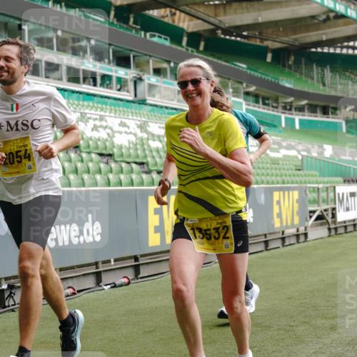 13.09.2026 - 21. swb-Marathon Bremen Michael Burmester http://msf.ph/oto/10437981 13.09.2026 10:26:49 Laufen im Stadion 10096, 10142, 10172, 10210, 10214, 10228, 10231, 10269, 10289, 10310, 10312, 10318, 10319, 10342, 10346, 10352, 10398, 10436, 10445, 10447, 10454, 10464, 10489, 10504, 10514, 10536, 10541, 10566, 10583, 10628, 10638, 10735, 10742, 10744, 10806, 10807, 10866, 10873, 10897, 10898, 10956, 10987, 10988, 10992, 11015, 11019, 11020, 11060, 11063, 11088, 11108, 11110, 11130, 11135, 11148, 11155, 11187, 11193, 11199, 11209, 11232, 11279, 11312, 11447 meine-sportfotos.de