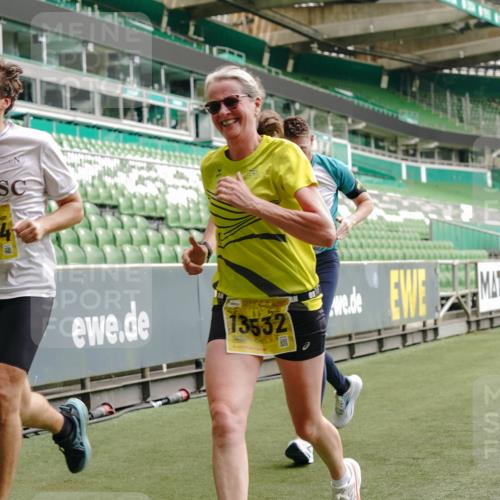 13.09.2026 - 21. swb-Marathon Bremen Michael Burmester http://msf.ph/oto/10438000 13.09.2026 10:26:50 Laufen im Stadion 10096, 10142, 10172, 10210, 10214, 10228, 10231, 10269, 10289, 10310, 10312, 10318, 10319, 10342, 10346, 10352, 10398, 10436, 10445, 10447, 10454, 10464, 10489, 10504, 10514, 10536, 10541, 10566, 10583, 10628, 10638, 10735, 10742, 10744, 10806, 10807, 10860, 10866, 10873, 10897, 10898, 10956, 10987, 10992, 11015, 11019, 11020, 11060, 11063, 11088, 11108, 11110, 11130, 11135, 11148, 11155, 11187, 11193, 11199, 11209, 11232, 11279, 11312, 11447 meine-sportfotos.de