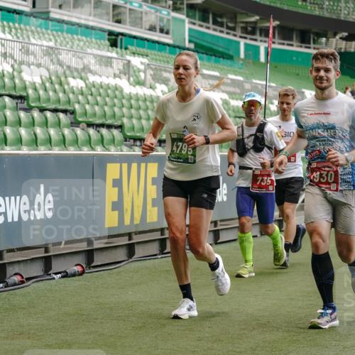 13.09.2026 - 21. swb-Marathon Bremen Michael Burmester http://msf.ph/oto/10438117 13.09.2026 12:40:34 Laufen im Stadion 126, 371, 453, 603, 640, 650, 671, 735, 744, 807, 862, 912, 957, 1136, 1336, 1379, 1381, 1508, 1540, 1571, 1614, 1758, 1795, 1797, 1800, 1852, 1860, 1901, 1930, 1950, 2049, 2099, 2986, 3744, 4381, 4936, 6201, 6630, 7118, 7671, 8065, 9065, 9329, 9630, 10034, 13080, 13224, 365, 466, 658, 850, 1090, 1288, 1385, 1485, 1583, 1604, 1754, 1993, 2073, 2585, 3617, 7244, 7768, 8075, 8729, 13033 meine-sportfotos.de