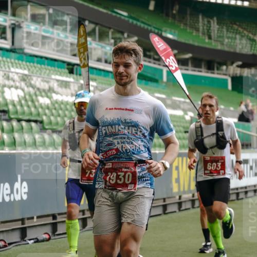 13.09.2026 - 21. swb-Marathon Bremen Michael Burmester http://msf.ph/oto/10438141 13.09.2026 12:40:35 Laufen im Stadion 126, 371, 453, 603, 640, 650, 671, 735, 744, 807, 862, 912, 957, 1136, 1336, 1379, 1381, 1508, 1540, 1571, 1614, 1795, 1797, 1800, 1852, 1860, 1901, 1930, 1950, 2049, 2099, 2986, 3744, 4381, 4399, 4795, 4936, 6201, 6630, 7118, 7671, 8065, 9065, 9329, 9630, 10034, 13080, 13224, 365, 466, 658, 850, 1090, 1288, 1385, 1485, 1583, 1604, 1754, 2073, 2585, 3617, 7244, 7768, 8075, 8729, 13033 meine-sportfotos.de