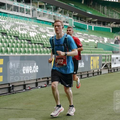 13.09.2026 - 21. swb-Marathon Bremen Michael Burmester http://msf.ph/oto/10438258 13.09.2026 12:40:39 Laufen im Stadion 126, 371, 453, 603, 640, 650, 671, 735, 744, 807, 862, 912, 957, 1136, 1336, 1379, 1381, 1508, 1540, 1571, 1614, 1797, 1800, 1852, 1860, 1901, 1930, 1950, 2049, 2099, 2986, 3744, 4381, 4399, 4795, 4936, 6201, 6630, 7118, 7671, 8065, 9065, 9329, 9630, 10034, 13080, 13224, 365, 466, 658, 850, 895, 1090, 1288, 1385, 1485, 1583, 1604, 1754, 2073, 2585, 2670, 3617, 7244, 7768, 8075, 8729 meine-sportfotos.de