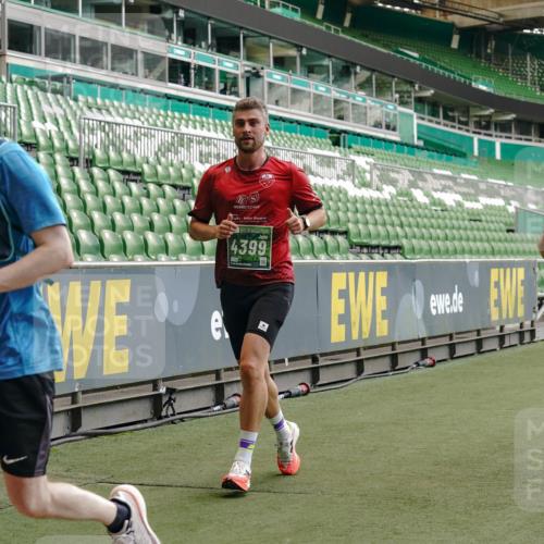 13.09.2026 - 21. swb-Marathon Bremen Michael Burmester http://msf.ph/oto/10438294 13.09.2026 12:40:40 Laufen im Stadion 126, 371, 453, 603, 640, 650, 671, 735, 744, 807, 862, 912, 957, 1136, 1336, 1379, 1381, 1508, 1540, 1571, 1614, 1797, 1800, 1852, 1860, 1901, 1930, 1950, 2049, 2099, 2986, 3744, 4381, 4399, 4795, 4936, 6201, 6630, 7118, 7671, 8065, 9065, 9329, 9630, 10034, 13080, 13224, 365, 466, 658, 850, 895, 1090, 1288, 1385, 1485, 1583, 1604, 1754, 2073, 2585, 2670, 3617, 7244, 7768, 8075, 8729 meine-sportfotos.de
