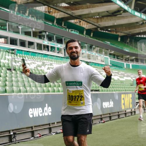13.09.2026 - 21. swb-Marathon Bremen Michael Burmester http://msf.ph/oto/10438430 13.09.2026 10:26:57 Laufen im Stadion 10096, 10142, 10172, 10210, 10214, 10228, 10231, 10269, 10289, 10310, 10318, 10319, 10342, 10346, 10352, 10398, 10436, 10445, 10447, 10454, 10464, 10489, 10504, 10514, 10536, 10541, 10566, 10583, 10628, 10638, 10735, 10742, 10744, 10806, 10807, 10860, 10866, 10873, 10897, 10898, 10956, 10987, 10992, 11015, 11019, 11020, 11060, 11063, 11088, 11110, 11111, 11130, 11135, 11148, 11155, 11187, 11193, 11199, 11209, 11232, 11279, 11312 meine-sportfotos.de