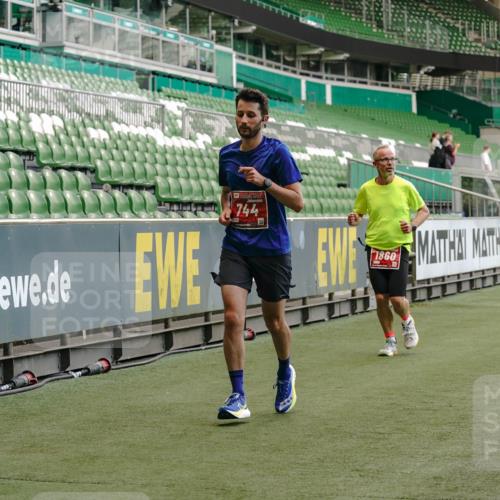 13.09.2026 - 21. swb-Marathon Bremen Michael Burmester http://msf.ph/oto/10438434 13.09.2026 12:40:46 Laufen im Stadion 126, 371, 453, 603, 640, 650, 671, 735, 744, 807, 862, 912, 957, 1136, 1336, 1379, 1381, 1411, 1508, 1540, 1571, 1614, 1797, 1852, 1860, 1901, 1930, 1950, 2049, 2099, 2986, 3744, 4381, 4399, 4795, 4936, 6201, 6630, 7118, 7671, 8065, 9065, 9329, 9630, 10034, 13080, 13224, 365, 466, 658, 895, 1090, 1118, 1288, 1385, 1485, 1583, 1604, 1754, 2073, 2585, 2670, 3617, 7244, 7768, 8075, 8729 meine-sportfotos.de