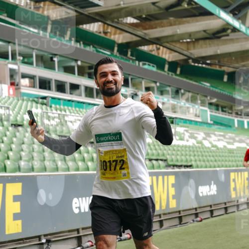 13.09.2026 - 21. swb-Marathon Bremen Michael Burmester http://msf.ph/oto/10438466 13.09.2026 10:26:57 Laufen im Stadion 10096, 10142, 10172, 10210, 10214, 10228, 10231, 10269, 10289, 10310, 10318, 10319, 10342, 10346, 10352, 10398, 10436, 10445, 10447, 10454, 10464, 10489, 10504, 10514, 10536, 10541, 10566, 10583, 10628, 10638, 10735, 10742, 10744, 10806, 10807, 10860, 10866, 10873, 10897, 10898, 10956, 10987, 10992, 11015, 11019, 11020, 11060, 11063, 11088, 11110, 11111, 11130, 11135, 11148, 11155, 11187, 11193, 11199, 11209, 11232, 11279, 11312 meine-sportfotos.de