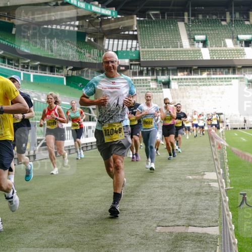 13.09.2026 - 21. swb-Marathon Bremen Michael Burmester http://msf.ph/oto/10438616 13.09.2026 10:27:01 Laufen im Stadion 10096, 10142, 10172, 10210, 10214, 10228, 10231, 10269, 10289, 10310, 10318, 10319, 10342, 10346, 10352, 10398, 10436, 10445, 10447, 10454, 10464, 10489, 10504, 10514, 10536, 10541, 10566, 10583, 10628, 10638, 10735, 10742, 10744, 10806, 10807, 10846, 10860, 10866, 10873, 10897, 10898, 10956, 10987, 10992, 11015, 11019, 11060, 11063, 11076, 11088, 11110, 11111, 11130, 11135, 11148, 11155, 11187, 11193, 11199, 11209, 11232, 11279, 11312 meine-sportfotos.de