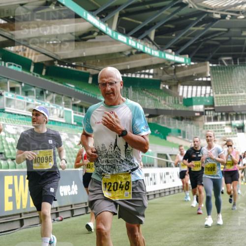 13.09.2026 - 21. swb-Marathon Bremen Michael Burmester http://msf.ph/oto/10438699 13.09.2026 10:27:02 Laufen im Stadion 10096, 10142, 10172, 10210, 10214, 10228, 10231, 10269, 10289, 10310, 10318, 10319, 10342, 10352, 10398, 10436, 10445, 10447, 10454, 10464, 10489, 10504, 10514, 10536, 10541, 10566, 10583, 10628, 10638, 10735, 10742, 10744, 10806, 10807, 10846, 10860, 10866, 10873, 10897, 10898, 10956, 10987, 10992, 11015, 11019, 11060, 11063, 11076, 11088, 11110, 11111, 11130, 11135, 11148, 11155, 11187, 11193, 11199, 11209, 11232, 11279 meine-sportfotos.de