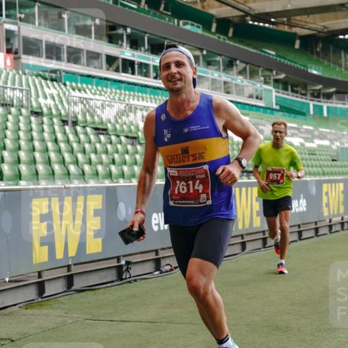 13.09.2026 - 21. swb-Marathon Bremen Michael Burmester http://msf.ph/oto/10438743 13.09.2026 12:41:00 Laufen im Stadion 126, 371, 453, 603, 640, 650, 671, 735, 744, 862, 912, 957, 1136, 1336, 1379, 1381, 1411, 1508, 1540, 1571, 1614, 1797, 1822, 1860, 1901, 1930, 1950, 2986, 3624, 4381, 4399, 4795, 4936, 6198, 6201, 6264, 6630, 7118, 7671, 8065, 9065, 9329, 9630, 10034, 13080, 13224, 346, 466, 658, 895, 1090, 1118, 1385, 1485, 1583, 1604, 1754, 2073, 2141, 2352, 2585, 2670, 3080, 3606, 3617, 7244, 7768, 8729 meine-sportfotos.de
