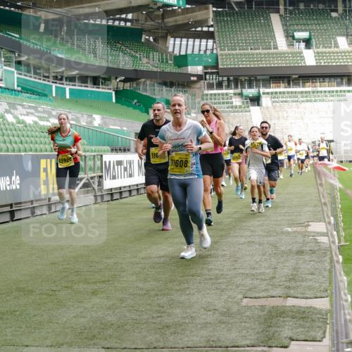 13.09.2026 - 21. swb-Marathon Bremen Michael Burmester http://msf.ph/oto/10438757 13.09.2026 10:27:03 Laufen im Stadion 10096, 10142, 10172, 10210, 10214, 10228, 10231, 10269, 10289, 10310, 10318, 10319, 10342, 10352, 10398, 10436, 10445, 10447, 10454, 10464, 10489, 10504, 10514, 10536, 10541, 10566, 10583, 10628, 10638, 10735, 10742, 10744, 10806, 10807, 10846, 10860, 10866, 10873, 10897, 10898, 10956, 10987, 10992, 11015, 11019, 11060, 11063, 11076, 11088, 11110, 11111, 11130, 11135, 11148, 11155, 11187, 11193, 11199, 11209, 11232, 11279 meine-sportfotos.de