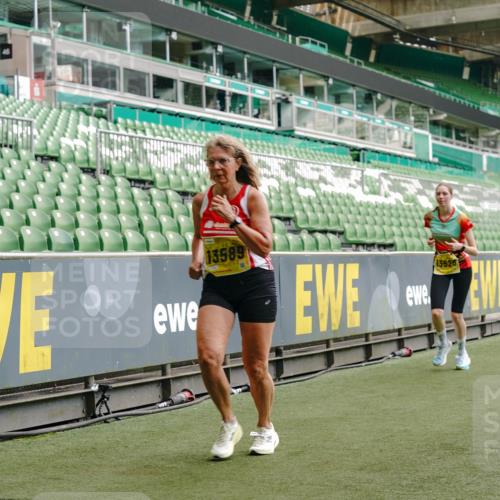 13.09.2026 - 21. swb-Marathon Bremen Michael Burmester http://msf.ph/oto/10438781 13.09.2026 10:27:04 Laufen im Stadion 10096, 10142, 10172, 10210, 10214, 10223, 10228, 10231, 10269, 10289, 10310, 10318, 10319, 10342, 10352, 10398, 10436, 10445, 10447, 10454, 10464, 10489, 10504, 10514, 10536, 10541, 10566, 10583, 10628, 10638, 10735, 10742, 10744, 10806, 10807, 10846, 10860, 10866, 10873, 10897, 10898, 10956, 10987, 10992, 11015, 11019, 11060, 11063, 11076, 11088, 11110, 11111, 11130, 11135, 11148, 11155, 11187, 11193, 11199, 11209, 11232, 11279 meine-sportfotos.de