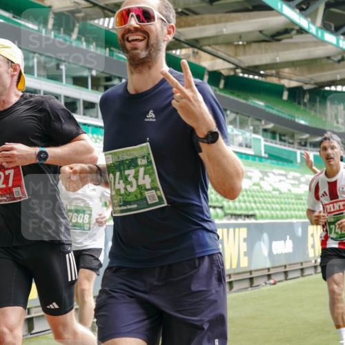 13.09.2026 - 21. swb-Marathon Bremen Michael Burmester http://msf.ph/oto/10438799 13.09.2026 13:06:18 Laufen im Stadion 109, 217, 244, 287, 303, 310, 323, 372, 394, 430, 454, 536, 578, 613, 647, 716, 784, 831, 891, 900, 922, 1073, 1083, 1205, 1243, 1274, 1307, 1308, 1365, 1369, 1380, 1437, 1533, 1545, 1574, 1581, 1627, 1656, 1780, 1823, 1848, 1871, 1909, 1914, 1932, 1938, 1941, 2023, 2076, 2089, 2090, 2126, 2241, 2244, 2265, 2275, 2301, 2310, 2355, 2356, 2393, 2440, 2464, 2602, 2699, 2707, 2721, 2742, 2764, 2818, 2902, 2959, 2985, 3030, 3115, 3278, 3320, 3343, 3444, 3485 meine-sportfotos.de