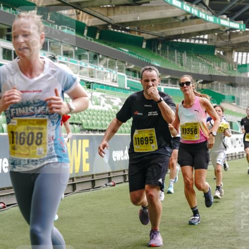 13.09.2026 - 21. swb-Marathon Bremen Michael Burmester http://msf.ph/oto/10438852 13.09.2026 10:27:05 Laufen im Stadion 10096, 10142, 10172, 10210, 10214, 10223, 10228, 10231, 10269, 10289, 10310, 10318, 10319, 10342, 10352, 10398, 10436, 10445, 10447, 10454, 10464, 10489, 10504, 10514, 10536, 10541, 10566, 10583, 10628, 10638, 10735, 10742, 10744, 10806, 10807, 10846, 10860, 10866, 10873, 10897, 10898, 10956, 10987, 10992, 11015, 11019, 11060, 11063, 11076, 11088, 11110, 11111, 11130, 11135, 11148, 11155, 11187, 11193, 11199, 11209, 11232, 11279 meine-sportfotos.de