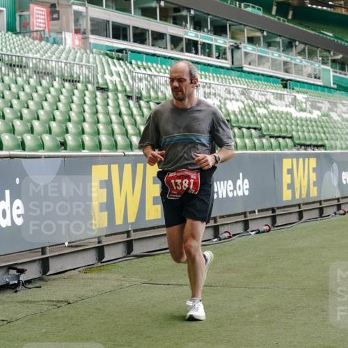 13.09.2026 - 21. swb-Marathon Bremen Michael Burmester http://msf.ph/oto/10438870 13.09.2026 12:41:12 Laufen im Stadion 126, 371, 453, 603, 640, 650, 671, 735, 744, 862, 912, 957, 1136, 1336, 1379, 1381, 1411, 1540, 1571, 1614, 1667, 1797, 1822, 1850, 1860, 1901, 1930, 1950, 2094, 2986, 3624, 4381, 4399, 4795, 4936, 6198, 6201, 6264, 6630, 7118, 7671, 8065, 9065, 9329, 10034, 13080, 13224, 277, 346, 466, 658, 895, 1090, 1118, 1320, 1323, 1385, 1485, 1583, 1604, 1754, 1911, 2073, 2141, 2352, 2585, 2670, 3080, 3606, 3617, 7244, 8729 meine-sportfotos.de