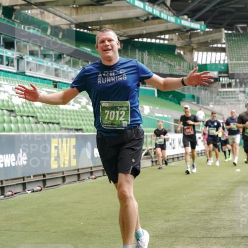 13.09.2026 - 21. swb-Marathon Bremen Michael Burmester http://msf.ph/oto/10438882 13.09.2026 13:06:20 Laufen im Stadion 109, 217, 244, 287, 303, 310, 323, 372, 394, 430, 454, 536, 578, 613, 647, 716, 784, 831, 891, 900, 922, 1073, 1083, 1205, 1243, 1274, 1307, 1308, 1365, 1369, 1380, 1437, 1533, 1545, 1574, 1581, 1627, 1780, 1823, 1848, 1871, 1909, 1914, 1932, 1938, 1941, 2023, 2076, 2089, 2090, 2126, 2241, 2244, 2265, 2275, 2301, 2310, 2355, 2356, 2393, 2440, 2464, 2602, 2699, 2707, 2721, 2742, 2764, 2818, 2902, 2959, 2985, 3030, 3115, 3278, 3343, 3444, 3485 meine-sportfotos.de